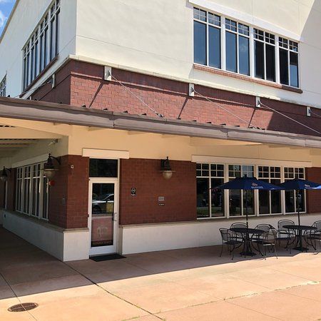 Leesburg Public Library